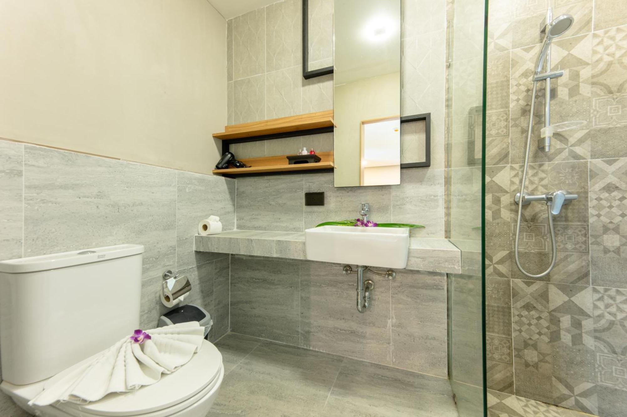 Hotel Sky Wave Patong Zewnętrze zdjęcie